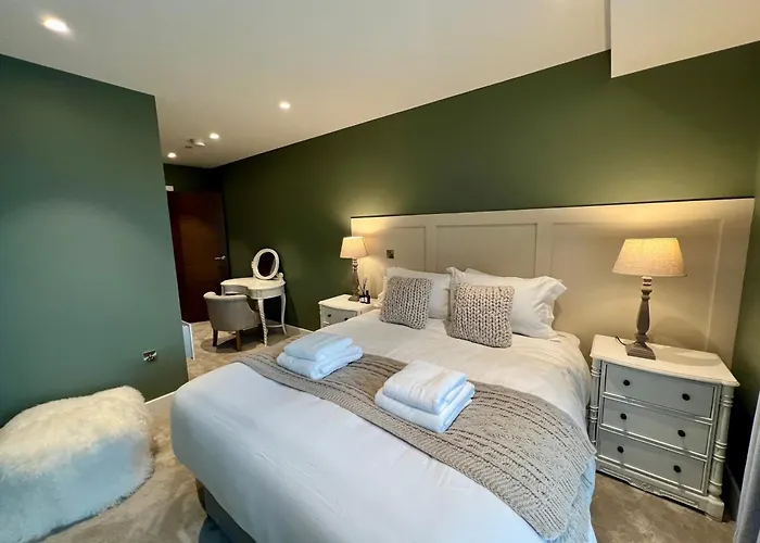 The Card At Ryedale House Apartament